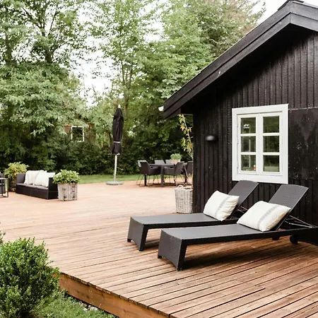 Smukt Lysindfald Og Fred Taet Ved Vandet Holiday home *