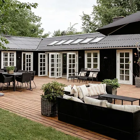 Holiday home Smukt Lysindfald Og Fred Taet Ved Vandet Vejby