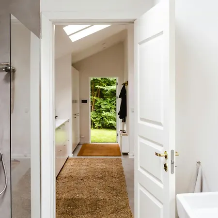 Stunning Light And Calm Near The Water *