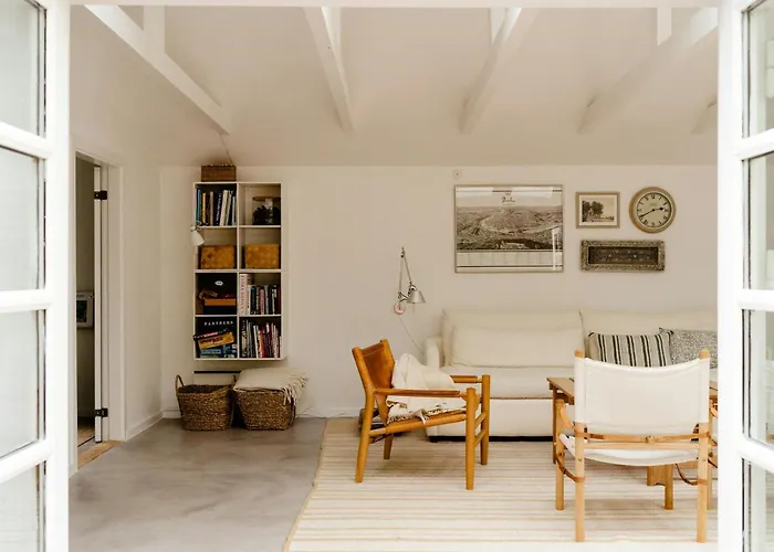 Vakantiehuis Stunning Light And Calm Near The Water *
